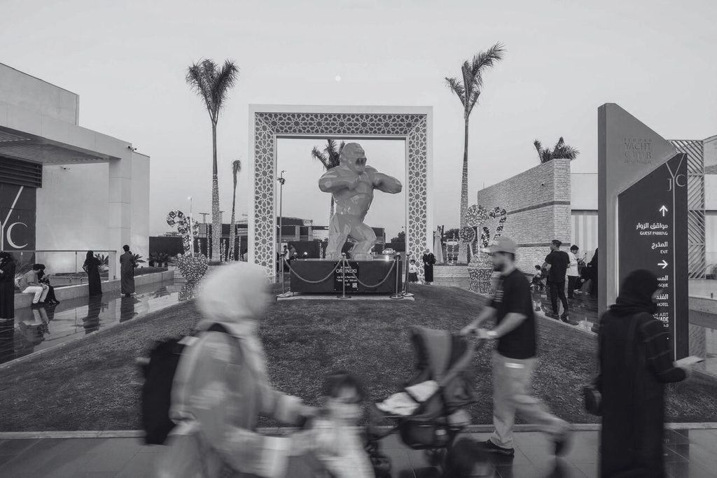 SELA Richard Orlinski sculpture installation